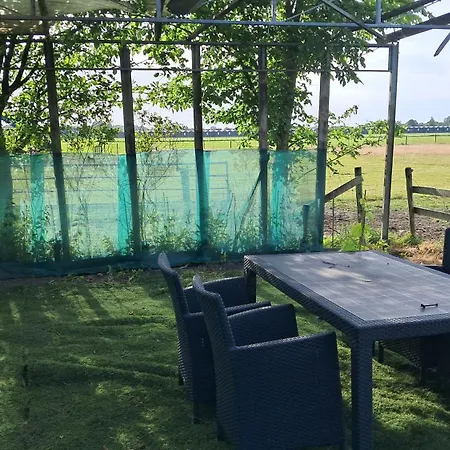 De Rozenbottel Met Prive Sanitair אתר קמפינג Hensbroek