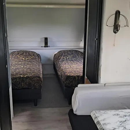 Retro Caravan Met Prive-sanitair Campingplads *