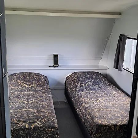 Campingplads Retro Caravan Met Prive-sanitair