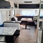 Caravan De Rozenbottel